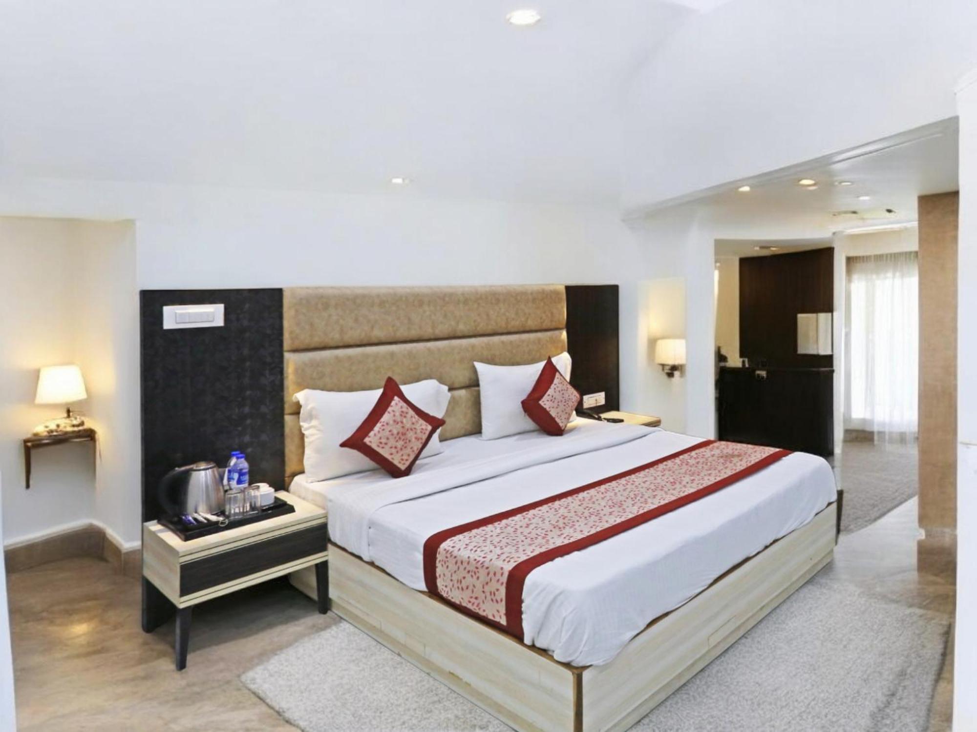 Hotel The Almora By Rs Global Near By Delhi International Airport With - Free Airport Drop New Delhi Bagian luar foto