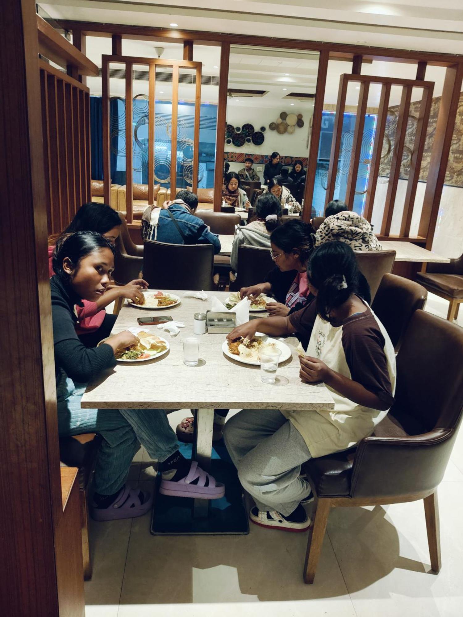 Hotel The Almora By Rs Global Near By Delhi International Airport With - Free Airport Drop New Delhi Bagian luar foto