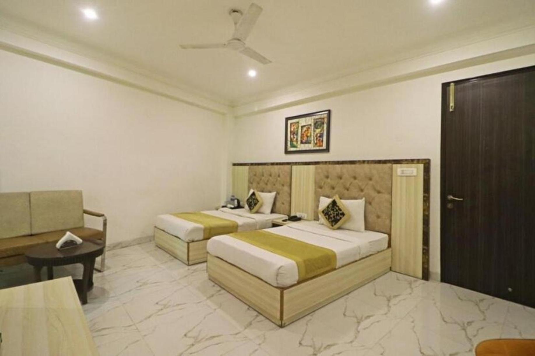 Hotel The Almora By Rs Global Near By Delhi International Airport With - Free Airport Drop New Delhi Bagian luar foto